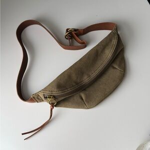 Madewell The Canvas Fanny Pack in Distant Surplus